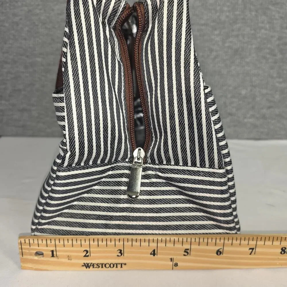 COMFYTIME INSULATED LUNCH BAG – BLACK/WHITE STRIPES – ZIP TOP / THERMAL LINING